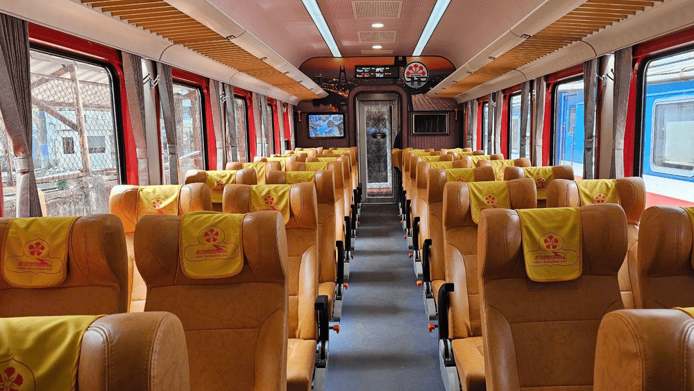 Cushioned train seats with limited recline, offering basic comfort for short to medium-distance travel (Source: Fanpage of Vietnam Railway)